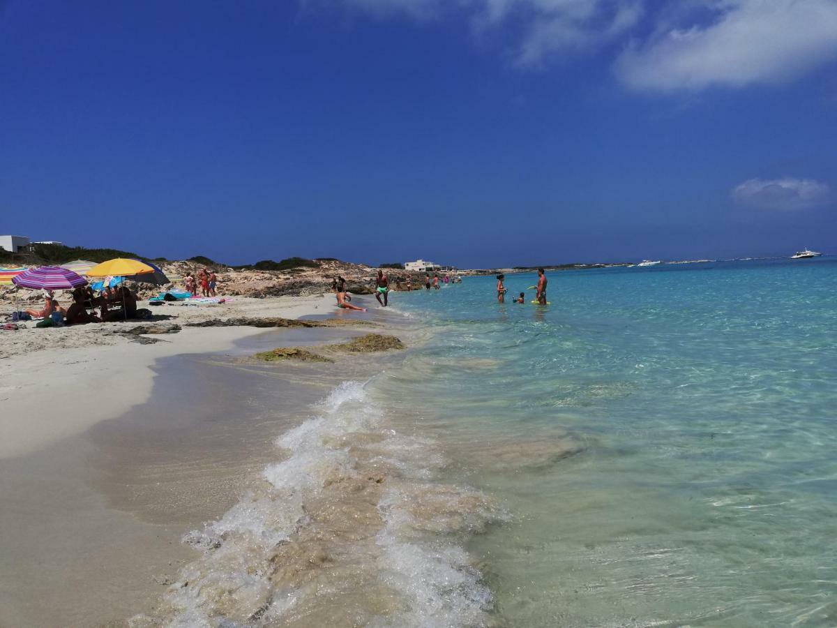 Apartamentos Las Dunas De Levante Es Pujols Exteriör bild